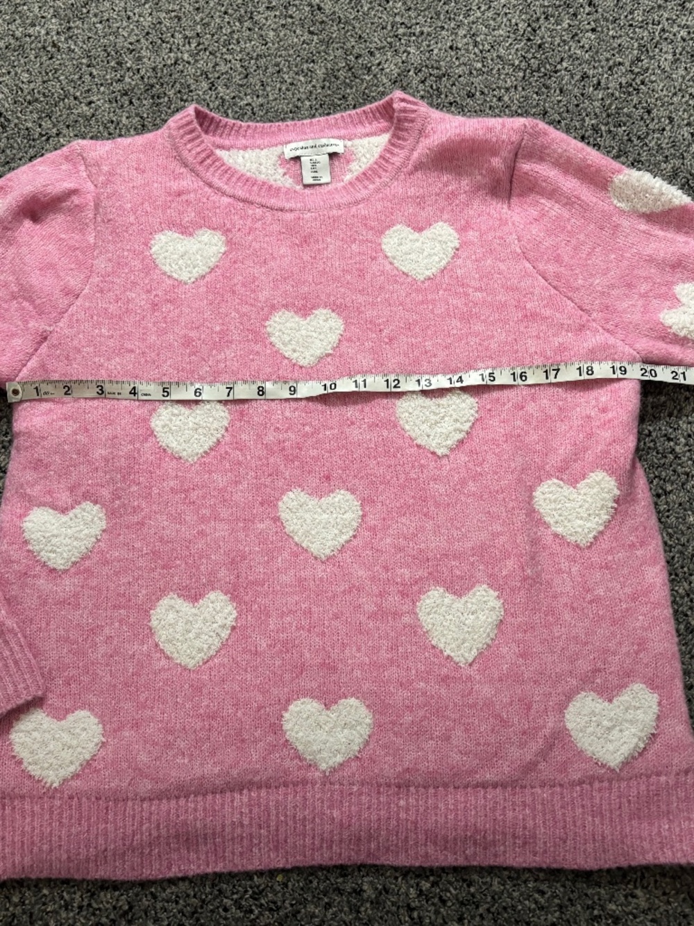 Women’s cupcakes and cashmere heart sweater large
